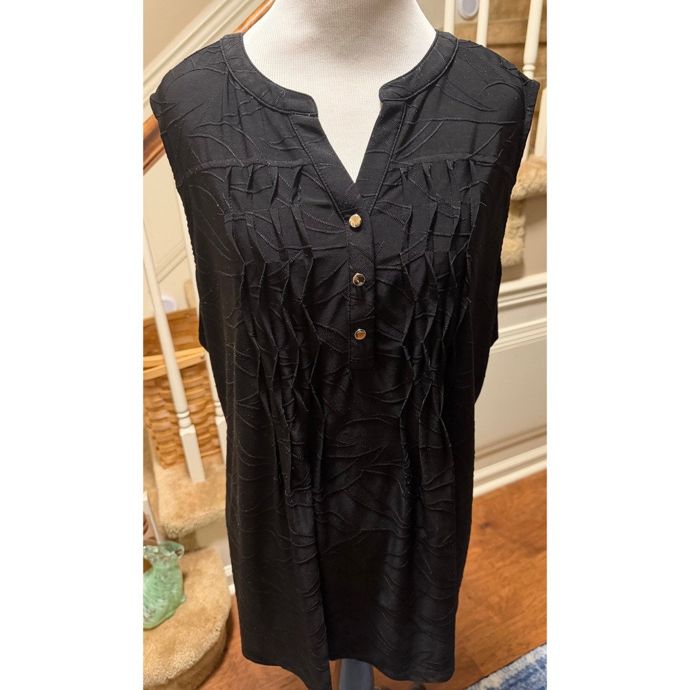 Croft & Barrow Womens 1X Black Sleeveless Embroidered Pleated V-Neck Blouse Top